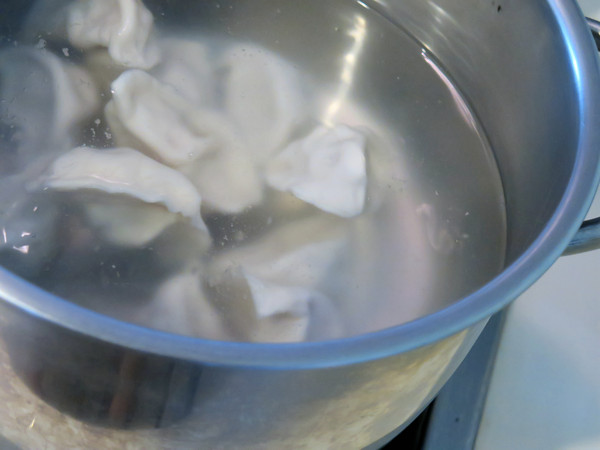 惡魔撒蛋：惡魔撒蛋。不必沾醬就好好吃的宅配水餃/ 多種口味/ 團購美食團