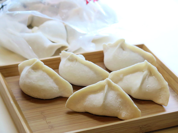 惡魔撒蛋：惡魔撒蛋。不必沾醬就好好吃的宅配水餃/ 多種口味/ 團購美食團