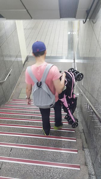 vivi baby迪士尼兒童推車