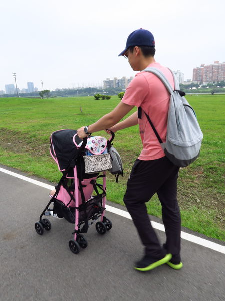 vivi baby迪士尼兒童推車