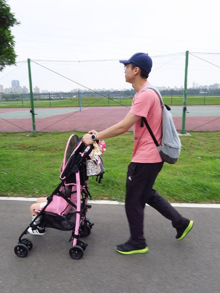 vivi baby迪士尼兒童推車