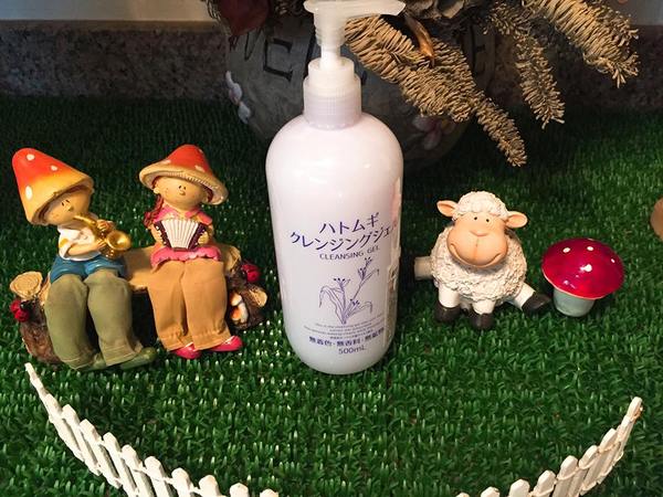 【宅配朵拉美妝小舖】薏仁保濕玻尿酸卸妝凝膠，保濕玻尿酸 / 植物萃取,含植物洗淨成分，天然植物皂基、無酒精、弱酸性，卸妝也能Q彈保濕(卸妝凝膠)：【宅配・朵拉美妝小舖】薏仁保濕玻尿酸卸妝凝膠，保濕玻尿酸 / 植物萃取,含植物洗淨成分，天然植物皂基、無酒精、弱酸性，卸妝也能Q彈保濕