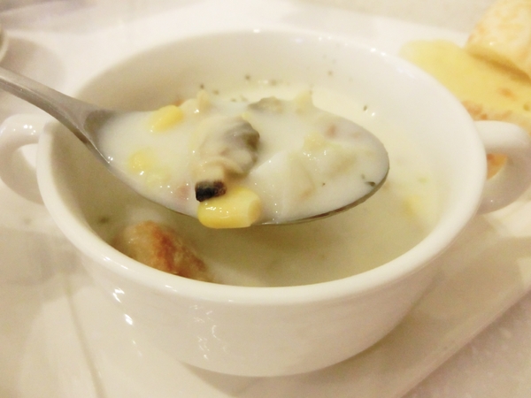 Oyami cafe(板橋店)： 【新北@板橋】 Oyami cafe 板橋美食 / 下午茶 / 義大利麵  / 鬆餅/ WIFI