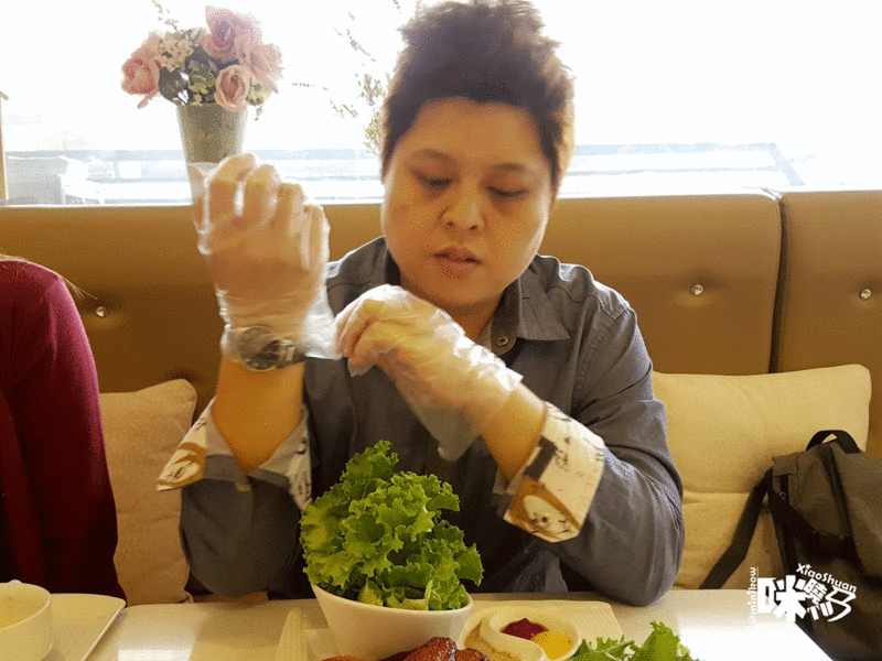 【板橋新埔下午茶】Oyami cafe 義式下午茶 迷迭炭烤奶油半雞套餐-ANIMATION.gif - 【板橋新埔下午茶】Oyami cafe 義式下午茶 姊妹聚餐優選 夢幻法式童話時尚鄉村風 ~ 鬆餅、