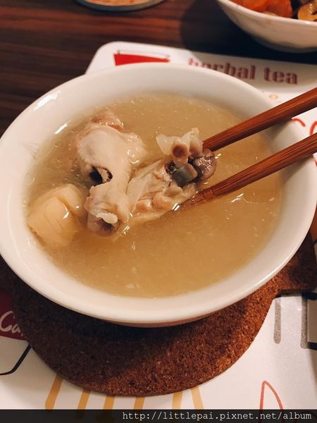 1498462950-2107558086_n.jpg?v=1498462966