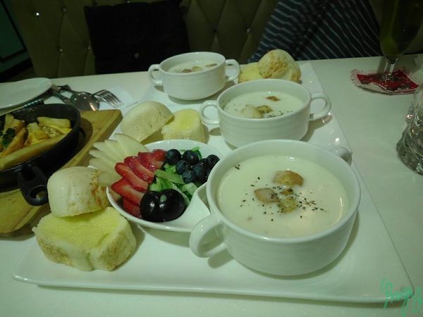 1501419348-538446544_n.jpg?v=1501419367