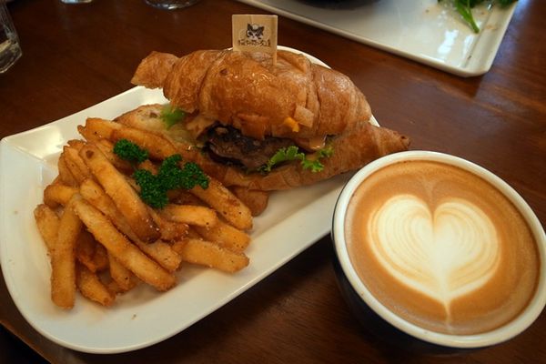 1500292154-553066231_n.jpg?v=1500292220