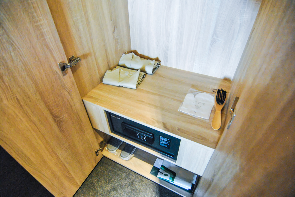 1503234296-4071451787_l.jpg?v=1503235831