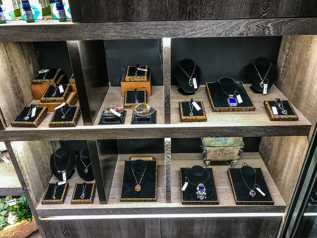 1503234196-1691124099_l.jpg?v=1503235829