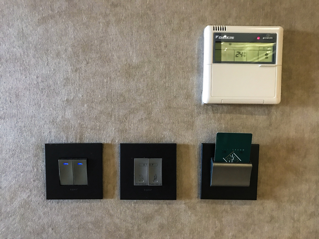 1503234236-931071650_l.jpg?v=1503235830