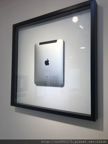 1501385061-997861265_n.jpg?v=1503717567