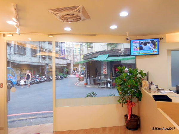 1503768765-2024798290_n.jpg?v=1503769101