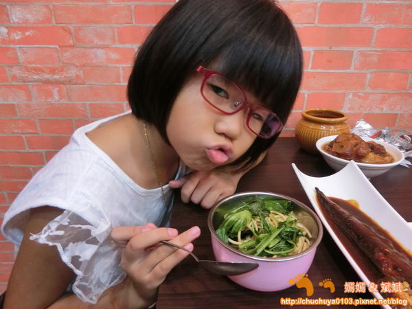 1505191011-563499619_n.jpg?v=1505191149