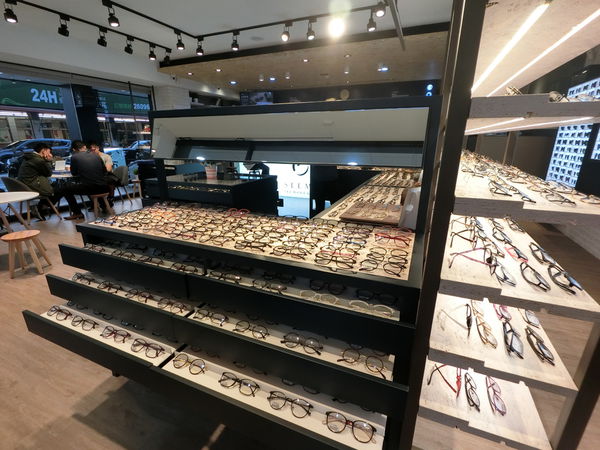 1516884237-4228930205_n.jpg?v=1516884241