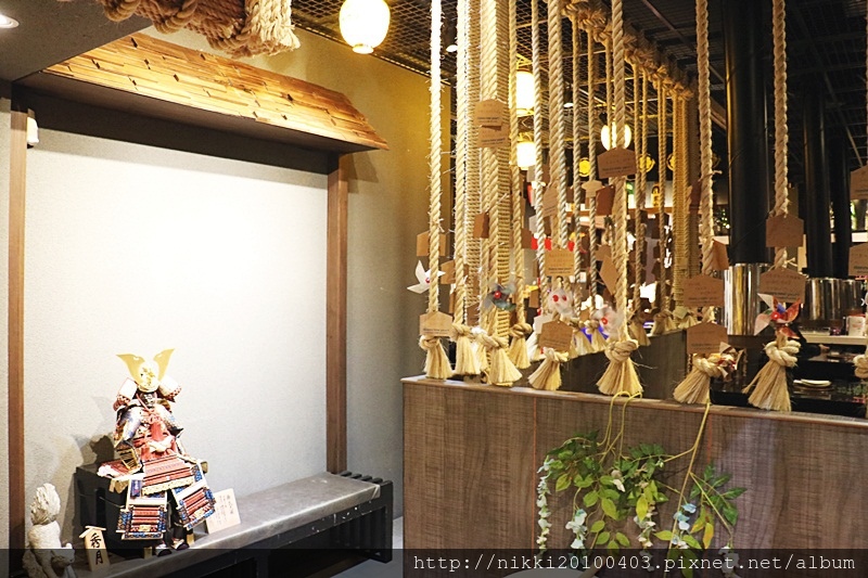 1515933498-2094687074.jpg?v=1515933612