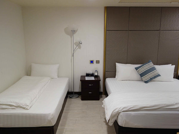 1517705993-616659313_n.jpg?v=1517706478