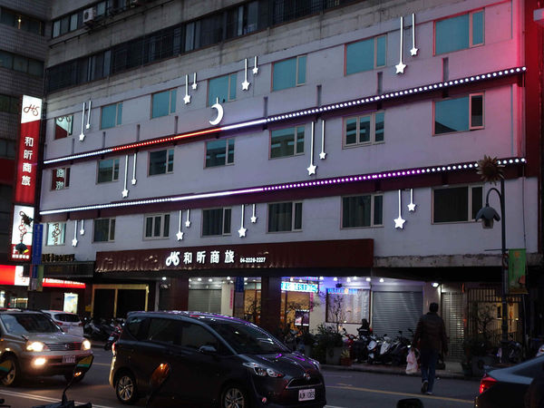 1517706002-64001394_n.jpg?v=1517706479