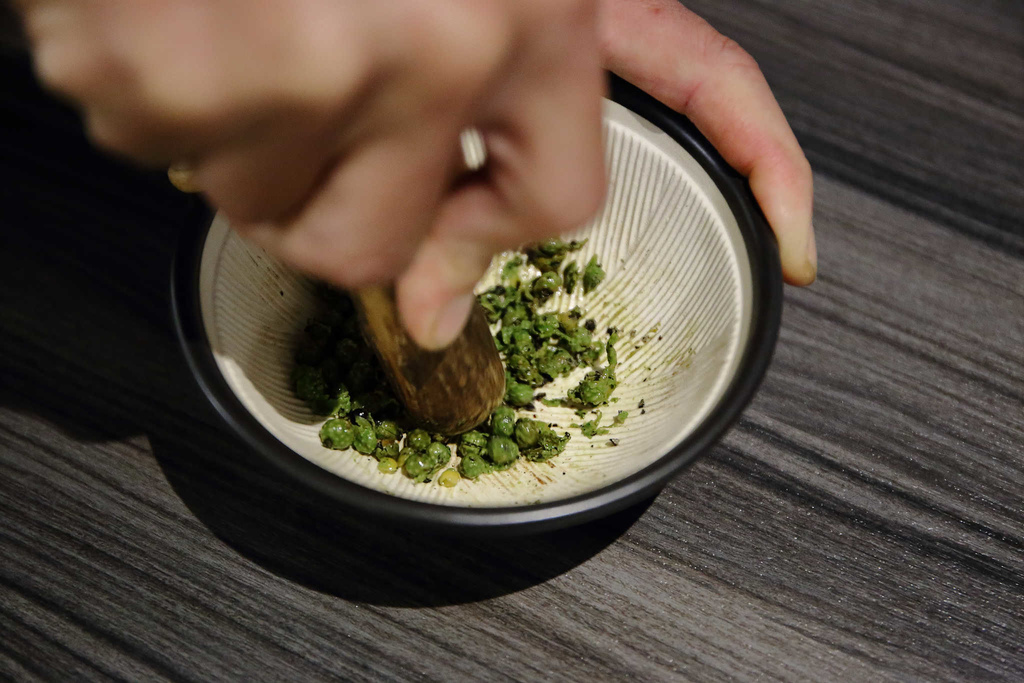 1519543235-3412683874_l.jpg?v=1519543266