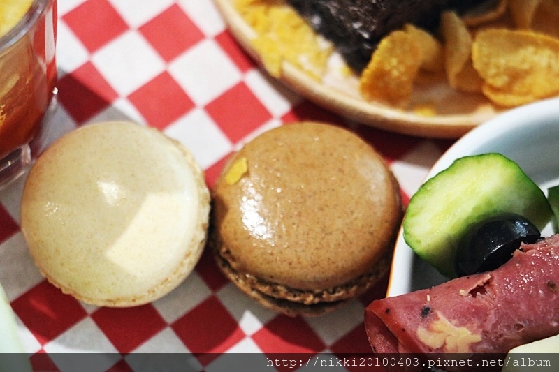 1523118797-3056954302.jpg?v=1523118813