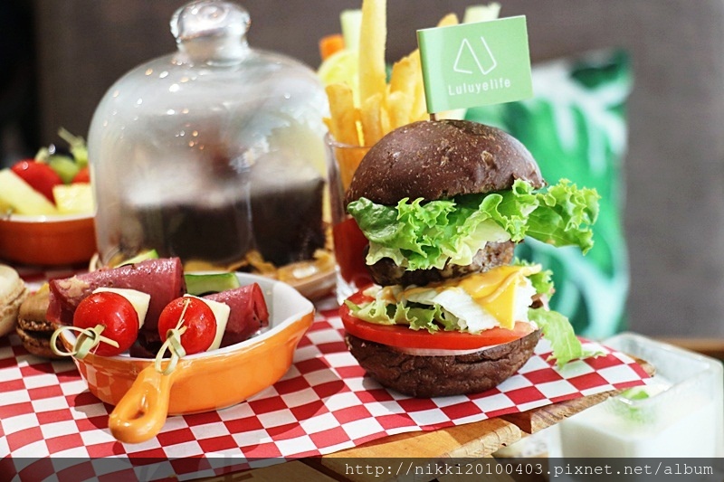 1523118795-4198631860.jpg?v=1523118813