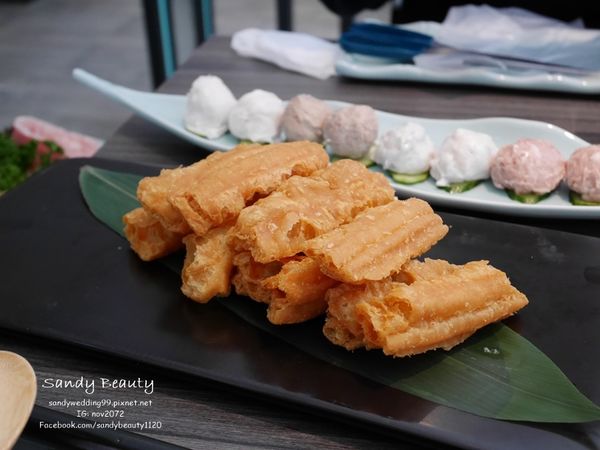 1523955900-210102025_n.jpg?v=1523955904