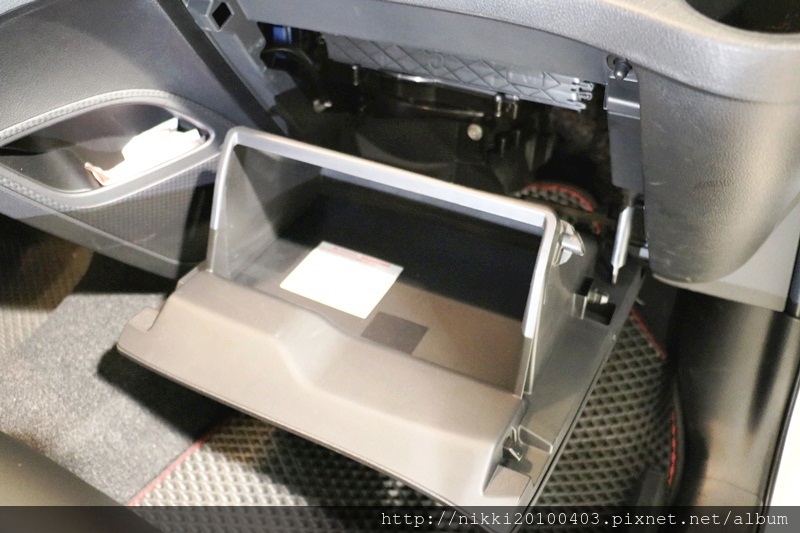 1525097473-280965371.jpg?v=1525099633