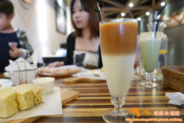 1524809102-3136506276_n.jpg?v=1524809668