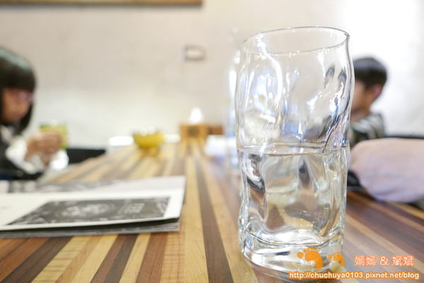 1524808974-2786685726_n.jpg?v=1524809667