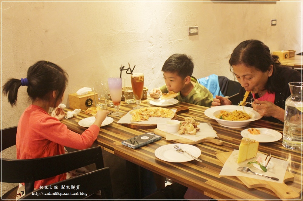 桃園中壢YZY窯主義手拍披薩 33.JPG