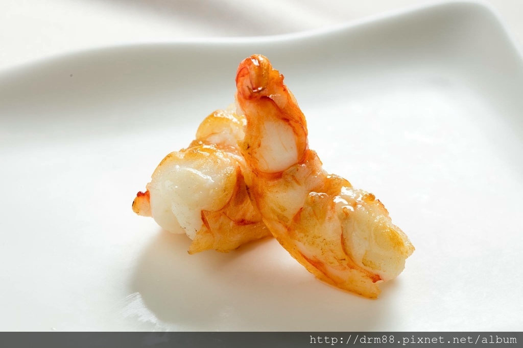 1523937270-716278779_l.jpg?v=1524031077