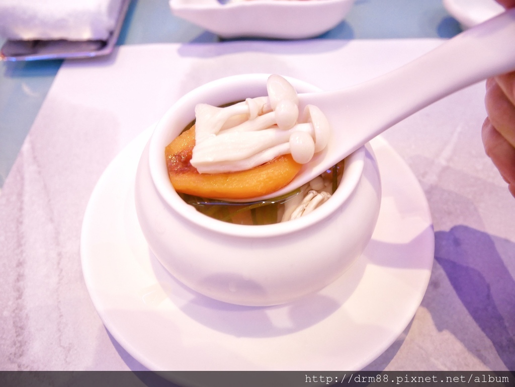 1523937289-649672720_l.jpg?v=1524031077