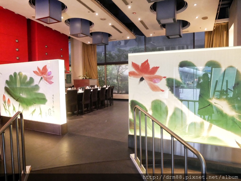 1523937366-2509261452_l.jpg?v=1524031076