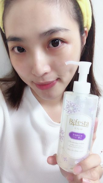 【保養】溫和卸妝水推薦！一瓶卸妝兼保濕。一分鐘就輕輕鬆鬆無油卸妝不刺激。每個女孩兒都應該要有的日本美妝卸妝水 - Bifesta 碧菲絲特即淨卸妝水
