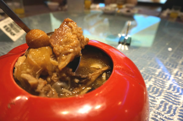 富基采儷婚宴會館：【食記】新北淡水。母親節餐廳最佳選擇「富基采儷婚宴會館」奢華澎湃的菜色讓你在家族聚會中超有面子。