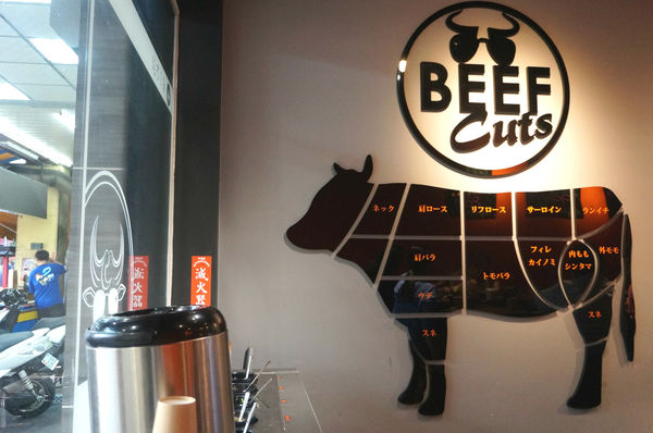 嗑肉石鍋(嗑肉石鍋(昌平店))：台中北屯【嗑肉石鍋昌平店】只要999就能享用雙人豪華海陸雙拼鍋，大口吃肉吃龍蝦好過癮