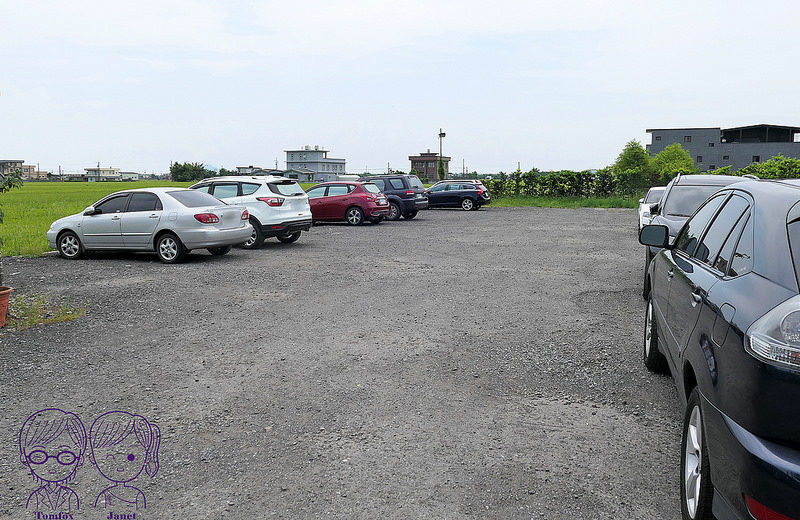 6 波卡拉渡假會館 戶外停車場