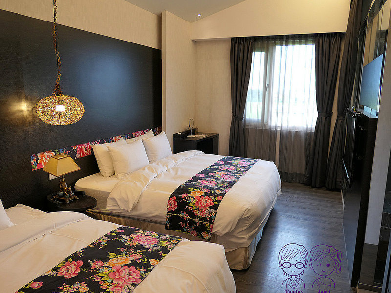 50 波卡拉渡假會館 時尚豪華四人套房