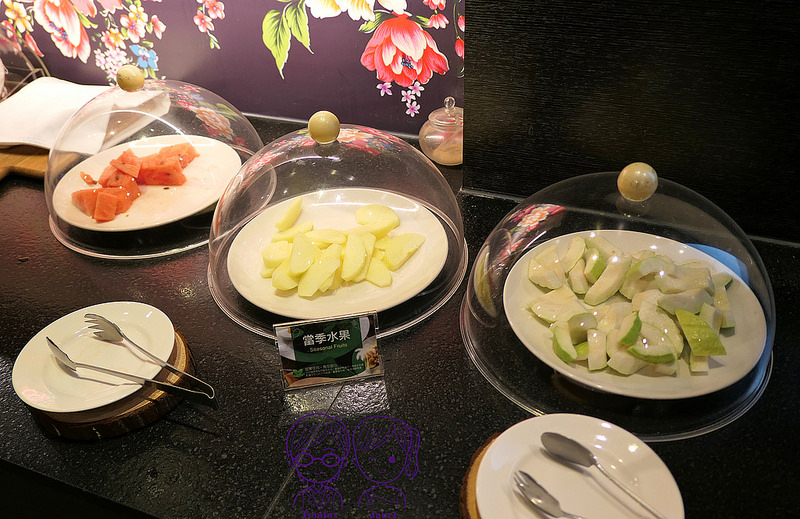 40 波卡拉渡假會館 下午茶 水果