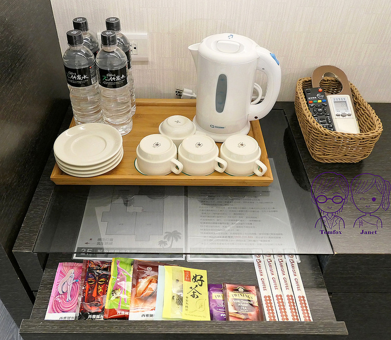 55 波卡拉渡假會館 時尚豪華四人套房 茶水櫃
