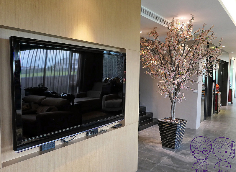 28 波卡拉渡假會館 電視