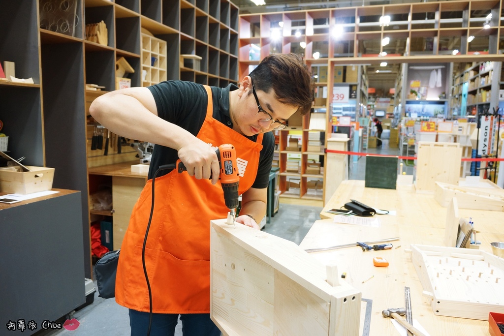 特力屋手創空間 木工手作教學 親子DIY彈珠檯31.JPG