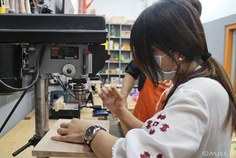 特力屋手創空間 特力屋台中西屯 特力屋DIY 特力屋木工體驗 木工手作教學 親子DIY 特力屋寵物餐桌 寵物餐桌自製16