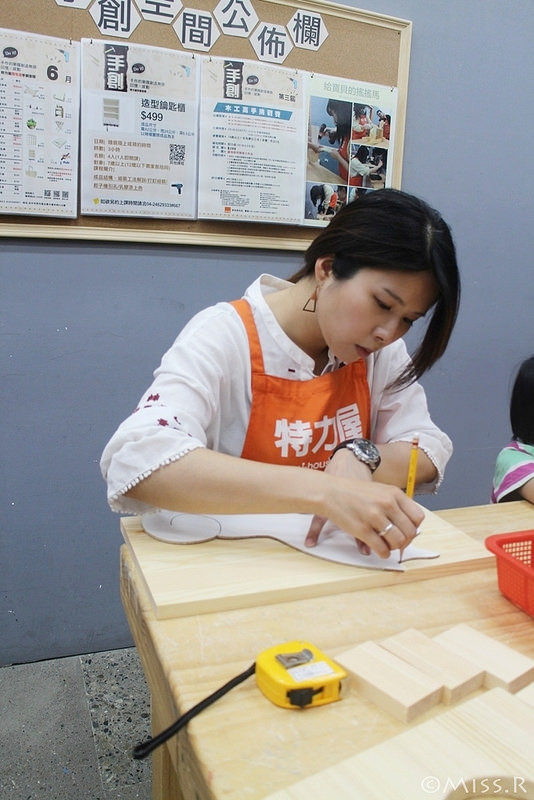 特力屋手創空間 特力屋台中西屯 特力屋DIY 特力屋木工體驗 木工手作教學 親子DIY 特力屋寵物餐桌 寵物餐桌自製25