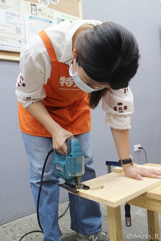 特力屋手創空間 特力屋台中西屯 特力屋DIY 特力屋木工體驗 木工手作教學 親子DIY 特力屋寵物餐桌 寵物餐桌自製19