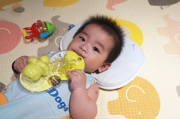 Usbaby優生-優生矽晶安撫奶嘴:【嬰兒好物】 優生矽晶安撫奶嘴,寶寶奶嘴、新生兒奶嘴、360度無縫好清洗真放心