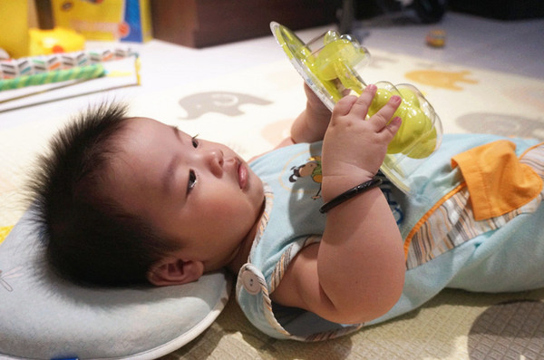 Usbaby優生-優生矽晶安撫奶嘴:【嬰兒好物】 優生矽晶安撫奶嘴,寶寶奶嘴、新生兒奶嘴、360度無縫好清洗真放心