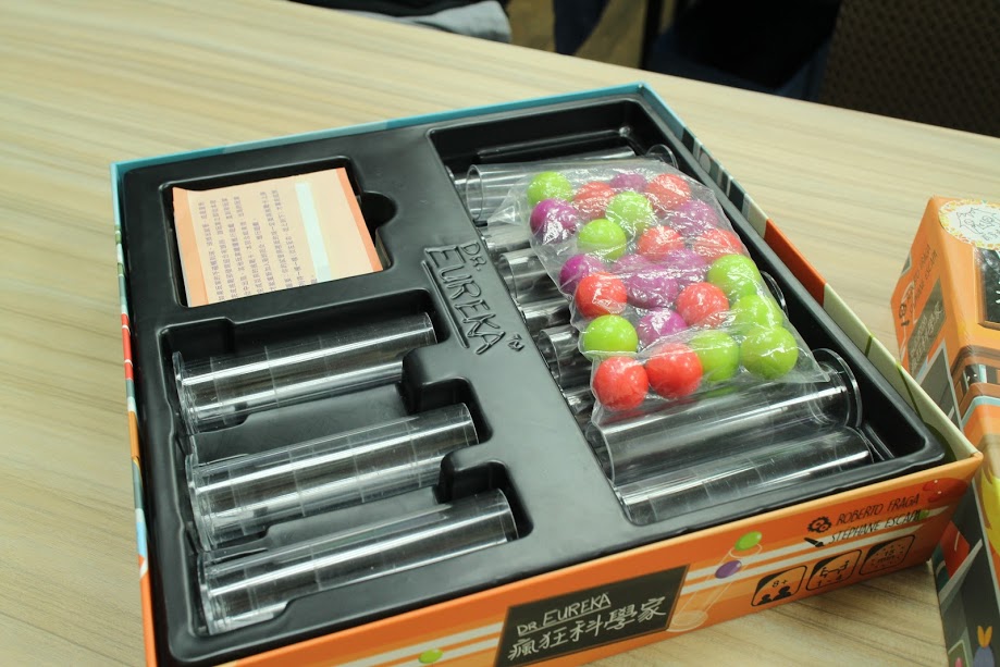 Dr. Eureka瘋狂科學家桌遊