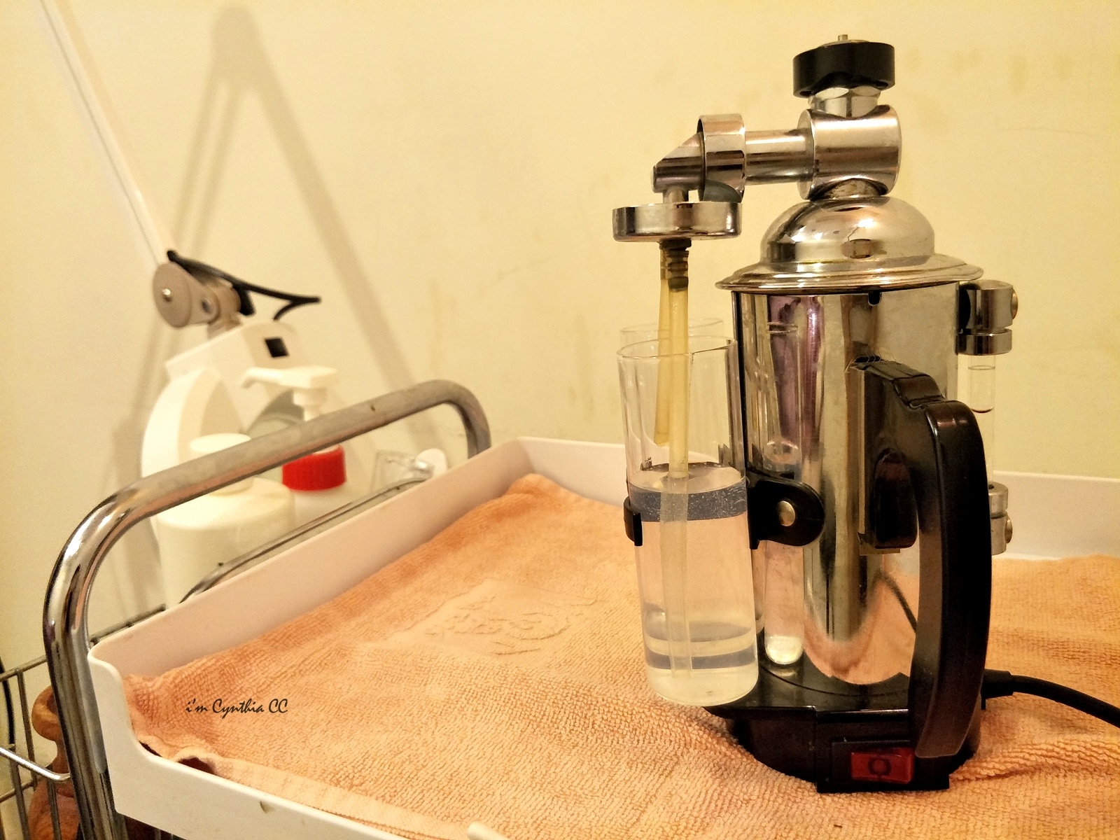 台北信義慧妮克斯美學館-精油臉部按摩SPA