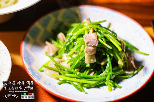 來吧串燒居酒屋【台北美食】|台北信義區國父紀念館附近的深夜美食；舒適溫馨的客廳飲酒吧!