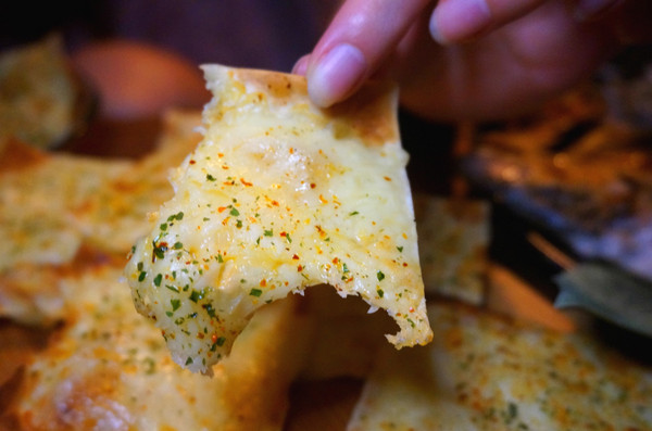 來吧BAR：【食記】台北信義區，國父紀念館站。下班後聚餐小酌的好選擇，創意滿點的串燒居酒屋【來吧】